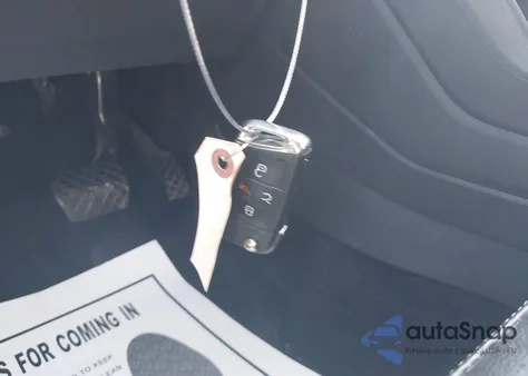 2019 Volkswagen Tiguan 2.0T Se/2.0T Sel/2.0T Sel R-Line/2.0T Sel R-Line Black из США, поврежденный, VIN 3VV2B7AX0KM017003